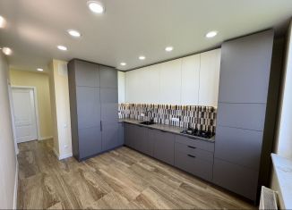 Продается 1-комнатная квартира, 45 м2, Калининград, Миргородская улица, 2
