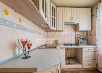 Трехкомнатная квартира на продажу, 68.1 м2, Ленинградская область, Верхняя улица, 10