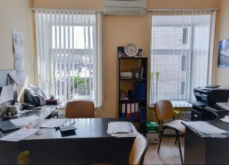 Сдам в аренду офис, 15.8 м2, Москва, улица Ивана Франко, 8