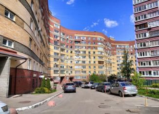 Продаю 2-ком. квартиру, 62 м2, Нижний Новгород, Нижне-Печёрская улица, 4, Нижегородский район