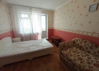 Сдается в аренду 1-комнатная квартира, 31 м2, Тобольск, 8-й микрорайон, 25