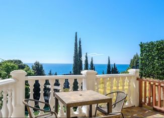 Продаю 4-ком. квартиру, 152 м2, поселок городского типа Отрадное, Морской спуск, 9