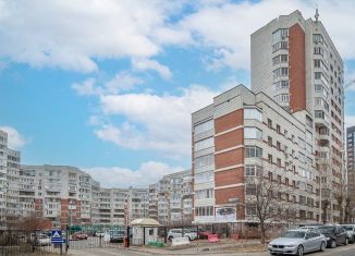 Продаю 4-ком. квартиру, 118 м2, Екатеринбург, улица Токарей, 24, Верх-Исетский район