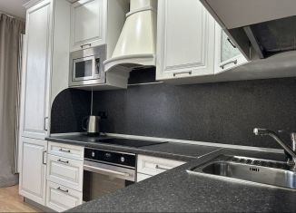 Продам 3-комнатную квартиру, 76.1 м2, Кудрово, проспект Строителей, 2