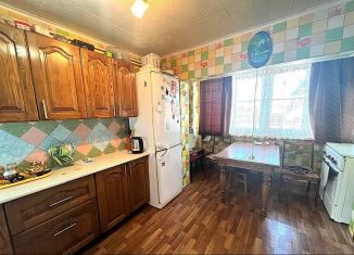 3-комнатная квартира на продажу, 73.5 м2, Апшеронск, улица Калинина, 129