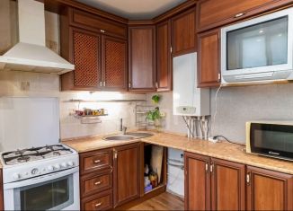 Трехкомнатная квартира на продажу, 60.3 м2, поселок Дубовое, Зелёная улица, 2Е