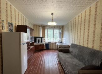 Продаю 3-ком. квартиру, 61 м2, Ирбит, Стахановская улица, 2