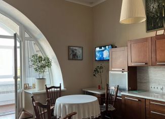 Продается 2-ком. квартира, 60.5 м2, Вологда, Архангельская улица, 13, 5-й микрорайон