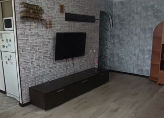 Сдам в аренду однокомнатную квартиру, 32 м2, Татарстан, улица Нефтяников, 37