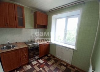 Продам 2-ком. квартиру, 47.2 м2, Старый Оскол, микрорайон Лебединец, 3