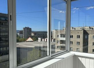 Сдается в аренду двухкомнатная квартира, 62 м2, Челябинская область, улица Жуковского, 8