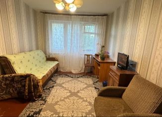 Сдаю в аренду 1-комнатную квартиру, 32 м2, Ломоносов, улица Красного Флота, 30А