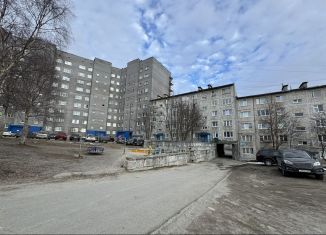Продам двухкомнатную квартиру, 47 м2, Мурманская область, улица Гайдара, 2А