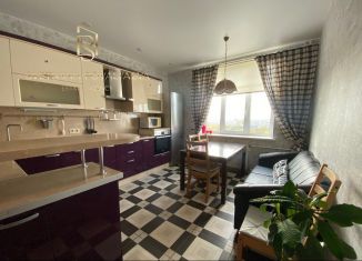Сдается 3-комнатная квартира, 76.4 м2, Санкт-Петербург, метро Академическая