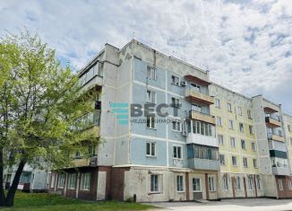 Продается 3-комнатная квартира, 66.7 м2, Полысаево, улица Космонавтов, 68