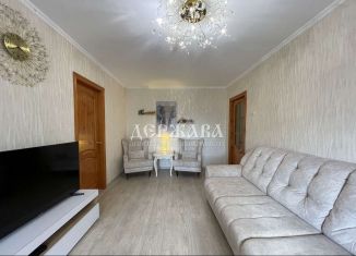 Четырехкомнатная квартира на продажу, 61.6 м2, Старый Оскол, микрорайон Жукова, 6