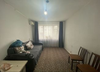 Продам 3-комнатную квартиру, 60 м2, Крымск, улица Слободка, 110А