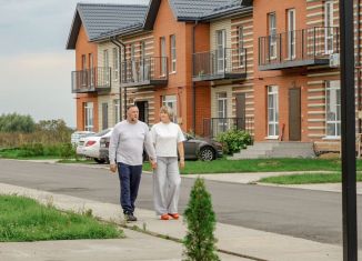 Продается 3-комнатная квартира, 80.8 м2, деревня Володино, Яркая улица, 5