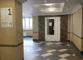 Сдаю 1-комнатную квартиру, 40 м2, посёлок Парголово, улица Фёдора Абрамова, 8