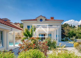 Продаю дом, 1049 м2, посёлок городского типа Ливадия, переулок Юности, 18