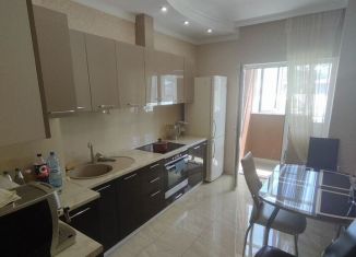 Сдается 3-ком. квартира, 70 м2, Сочи, Параллельная улица, 9лит4, микрорайон Завокзальный