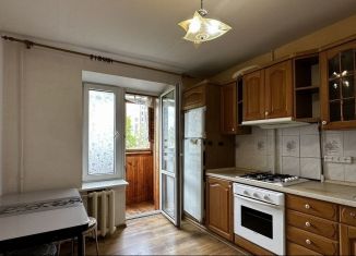 Трехкомнатная квартира на продажу, 72 м2, Калининград, Красносельская улица, 80А