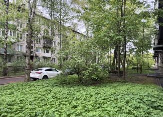 Продам 3-ком. квартиру, 55.5 м2, Санкт-Петербург, Бестужевская улица, 61