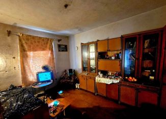 Продажа 3-ком. квартиры, 55 м2, Керчь, улица Комарова, 83А