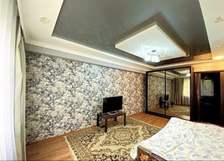 Продается двухкомнатная квартира, 54 м2, Армавир, улица Советской Армии, 29