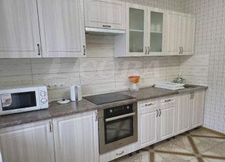 2-комнатная квартира в аренду, 60 м2, Тобольск, 5-я Северная улица, 11