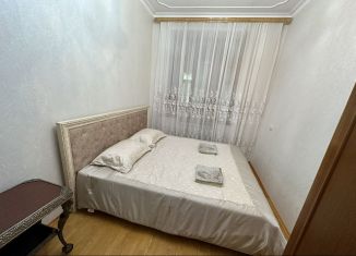 Сдача в аренду трехкомнатной квартиры, 130 м2, Дербент, улица Орджоникидзе, 6
