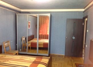 Трехкомнатная квартира в аренду, 78 м2, Ставропольский край, улица Энгельса, 44