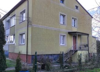 Продается трехкомнатная квартира, 70 м2, поселок Рыбачий, улица Победы, 33