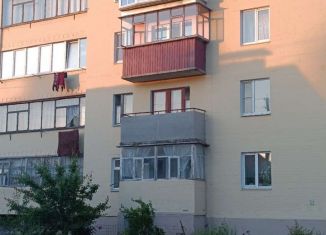 Продается 1-комнатная квартира, 32.5 м2, Рыльск, улица Ладыгина, 23