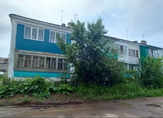 Двухкомнатная квартира на продажу, 43 м2, село Иглино, улица Чапаева, 1