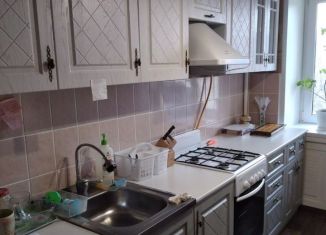 Продаю 2-ком. квартиру, 50 м2, Чистополь, Красноармейская улица, 60