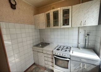 Продается четырехкомнатная квартира, 60.8 м2, Минусинск, улица Гоголя