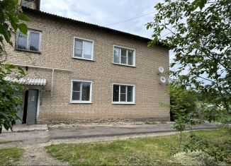 Продам двухкомнатную квартиру, 41.3 м2, поселок Лев Толстой, улица Гагарина, 24