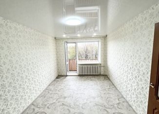 Продам двухкомнатную квартиру, 46 м2, Карпинск, улица 8 Марта, 56