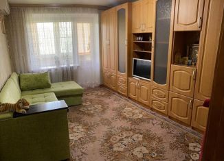Продается двухкомнатная квартира, 45 м2, Невинномысск, улица Гагарина, 62