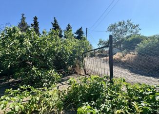 Продается земельный участок, 8.4 сот., село Малореченское, Северная улица, 12А