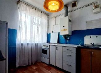 Сдается в аренду однокомнатная квартира, 30 м2, Симферополь, улица Никанорова, 7, Киевский район