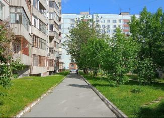 Трехкомнатная квартира на продажу, 65 м2, Новосибирск, улица Свечникова, 9, метро Заельцовская