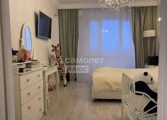Продается 2-комнатная квартира, 80 м2, Волгоград, улица имени Хорошева, 10, Дзержинский район