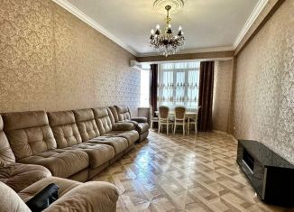 Продаю двухкомнатную квартиру, 70 м2, Дагестан, улица Хаджи Булача, 23Ак1