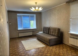 Сдам в аренду 1-комнатную квартиру, 37 м2, Нижегородская область, улица Сергея Акимова, 32