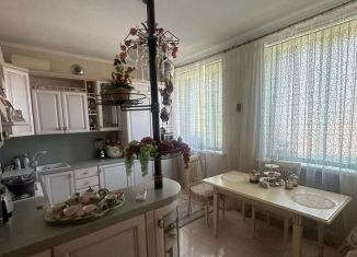 4-комнатная квартира на продажу, 92 м2, Армавир, улица Каспарова, 71