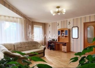 Продается 2-комнатная квартира, 68 м2, Калининград, Колхозная улица, 8