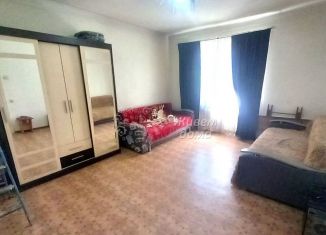 Продается 3-комнатная квартира, 76.3 м2, Волгоградская область, улица Дегтярёва, 33