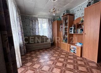 Продам 2-комнатную квартиру, 43 м2, Псков, Мирная улица, 11